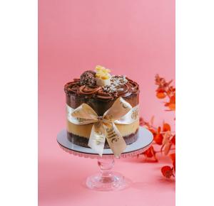 Bolo naked Mousse de chocolate com Ninho